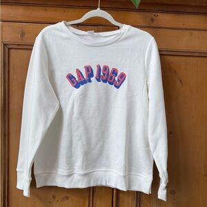 GAP Women's white long sleeve Sweater vintage logo font on front NWT soft crew